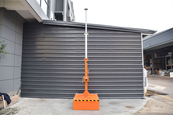 mobile telescopic mast 4