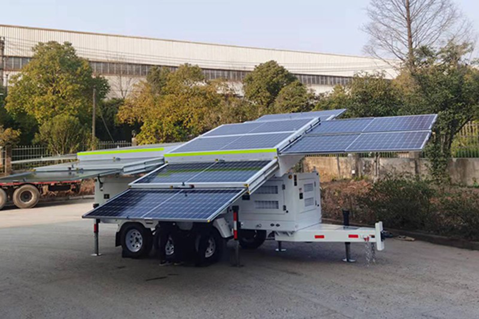 mobile solar generator